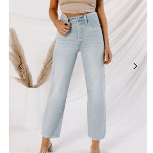 Levi Ribcage Straight Ankle Jeans